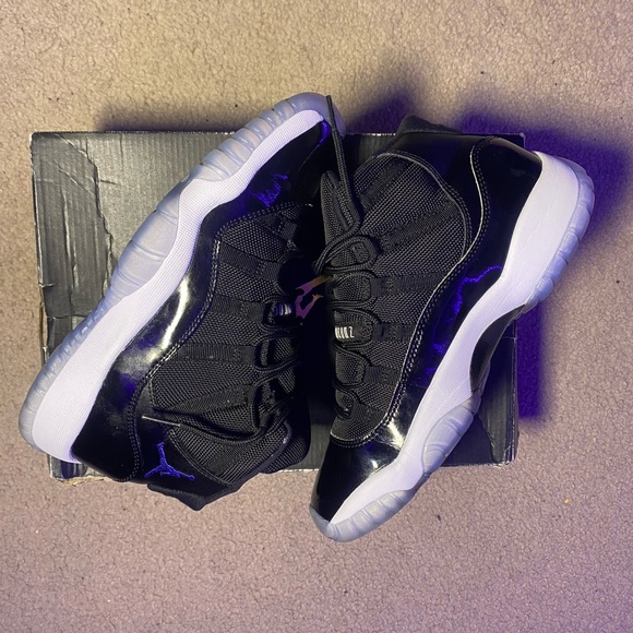 Jordan 11 “Space Jam” 6Y/7.5W - Picture 9 of 11